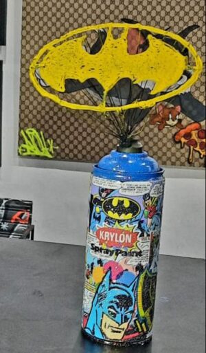 Richard - Spray Batman Logo  com Luminária